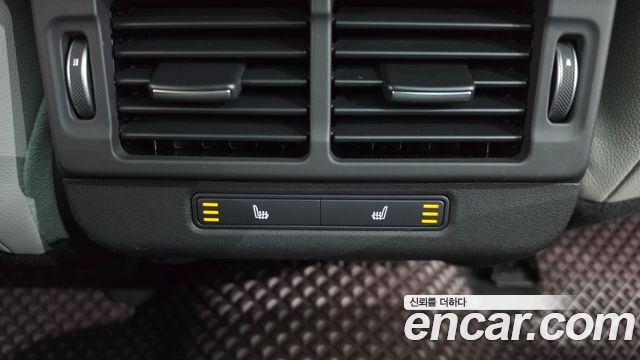 Land Rover Range Rover Evoque 2020 — photo 18