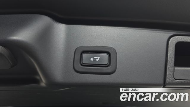 Land Rover Range Rover Evoque 2020 — photo 24