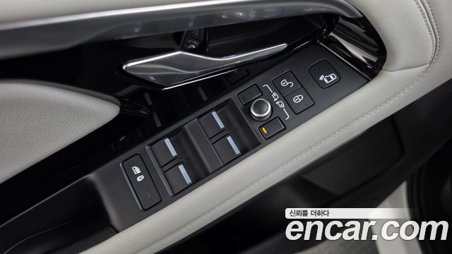 Land Rover Range Rover Evoque 2020 — photo 32