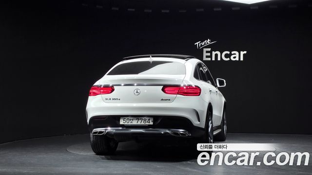 Mercedes-Benz GLE-Class 2018 — photo 4
