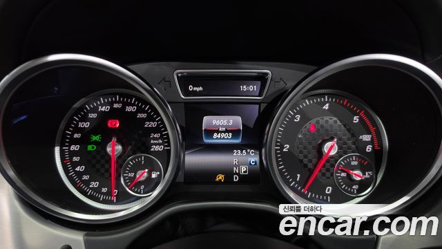 Mercedes-Benz GLE-Class 2018 — photo 11