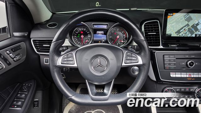 Mercedes-Benz GLE-Class 2018 — photo 19