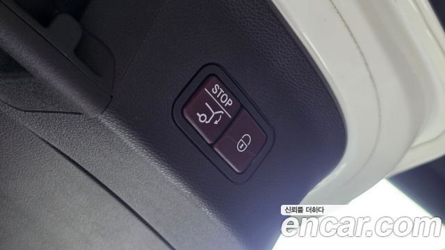 Mercedes-Benz GLE-Class 2018 — photo 25