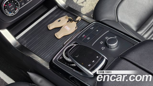 Mercedes-Benz GLE-Class 2018 — photo 26