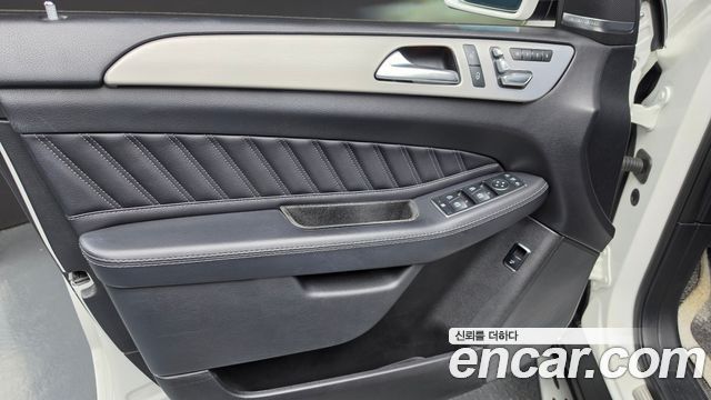 Mercedes-Benz GLE-Class 2018 — photo 14
