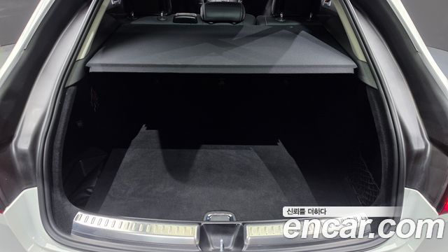 Mercedes-Benz GLE-Class 2018 — photo 32