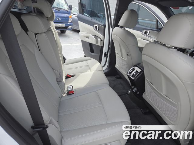 Kia Sorento 2023 — photo 11