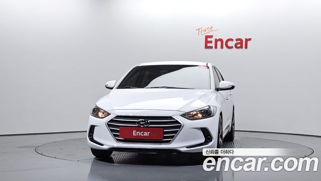 Hyundai AVANTE 2018 — photo 3