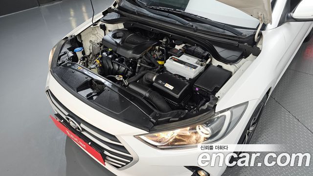 Hyundai AVANTE 2018 — photo 6