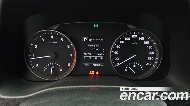 Hyundai AVANTE 2018 — photo 11