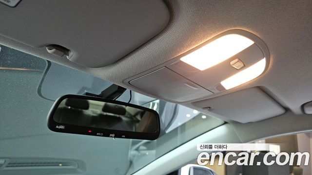 Hyundai AVANTE 2018 — photo 22