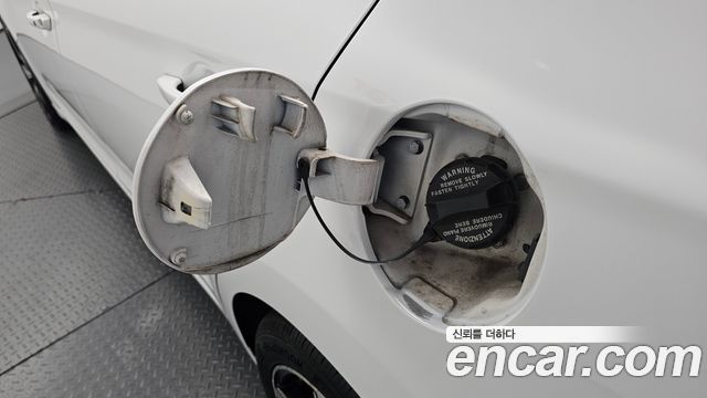 Hyundai AVANTE 2018 — photo 29