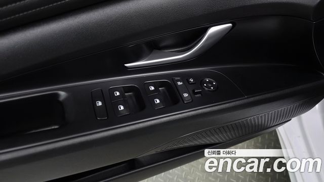 Hyundai AVANTE 2021 — photo 23