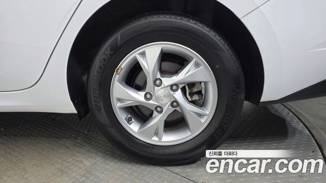 Hyundai AVANTE 2021 — photo 7