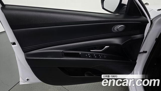 Hyundai AVANTE 2021 — photo 14