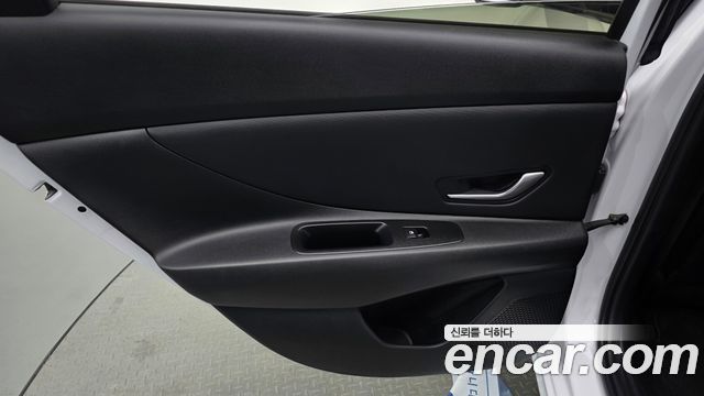 Hyundai AVANTE 2021 — photo 15