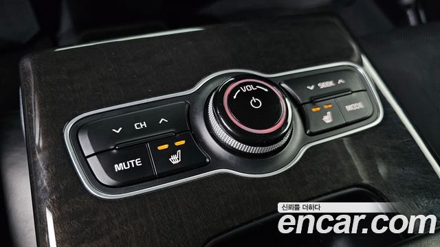 Kia K7 2013 — photo 20