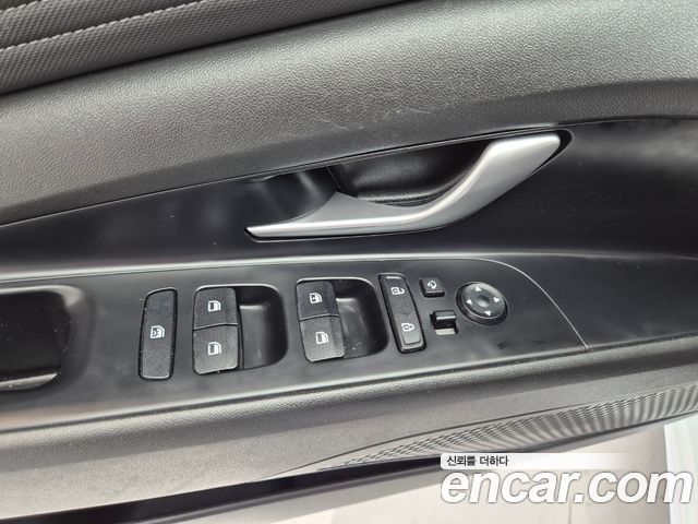 Hyundai AVANTE 2022 — photo 17