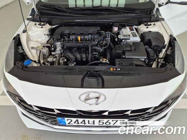 Hyundai AVANTE 2022 — photo 18