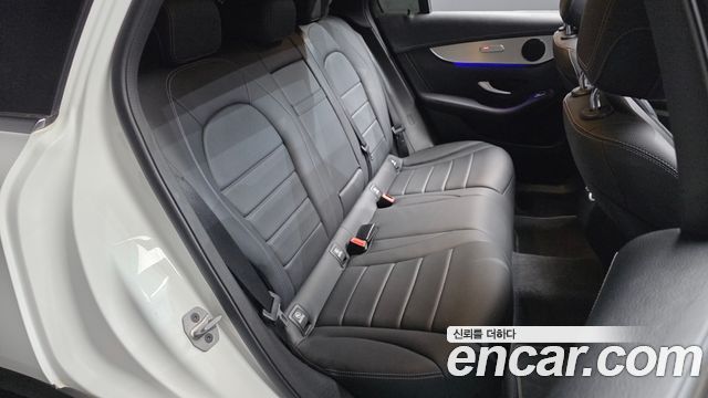 Mercedes-Benz GLC-Class 2021 — photo 17