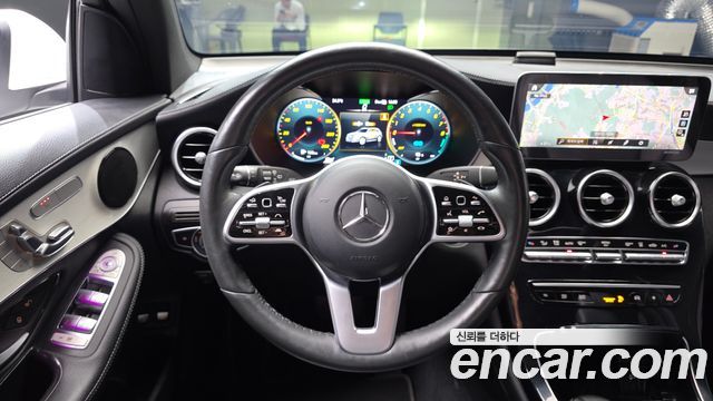Mercedes-Benz GLC-Class 2021 — photo 19