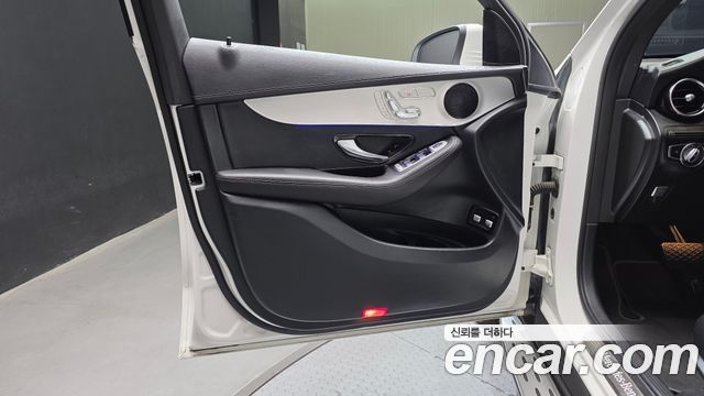 Mercedes-Benz GLC-Class 2021 — photo 14