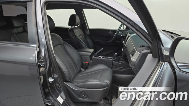 KG Mobility Rexton 2018 — photo 16