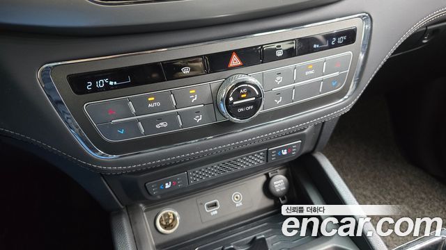 KG Mobility Rexton 2018 — photo 30