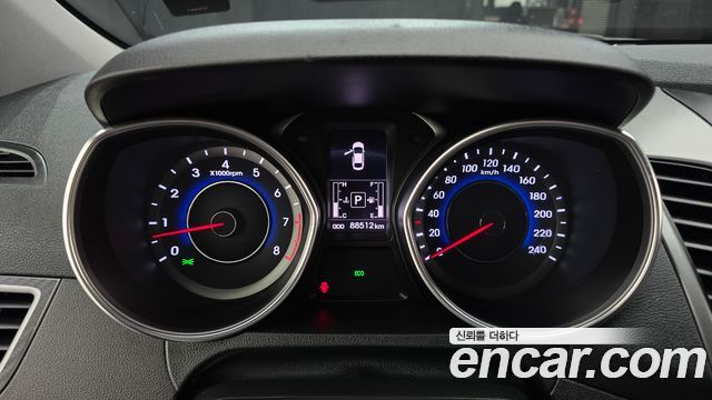 Hyundai AVANTE 2015 — photo 8