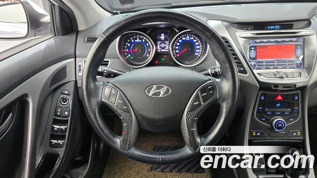 Hyundai AVANTE 2015 — photo 13