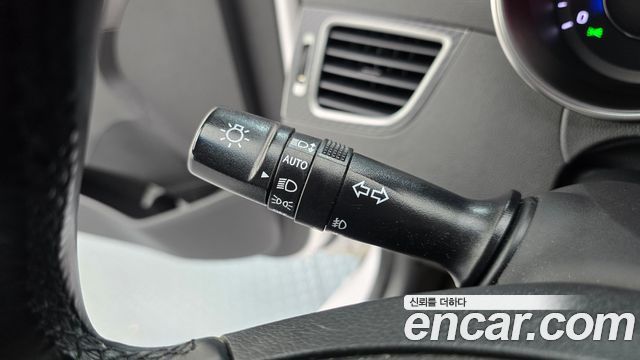 Hyundai AVANTE 2015 — photo 16