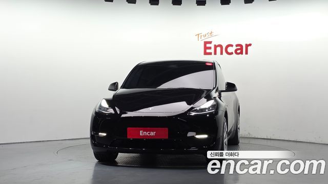 Tesla Model Y 2021 — photo 3