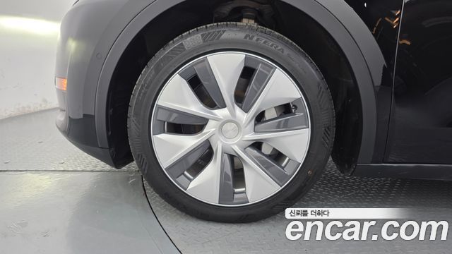 Tesla Model Y 2021 — photo 5