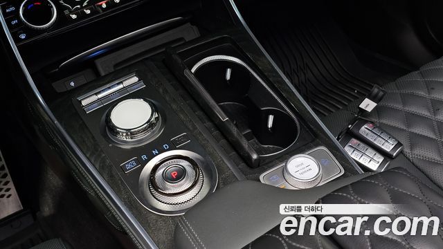 Genesis GV80 2023 — photo 12