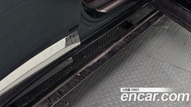 Genesis GV80 2023 — photo 32