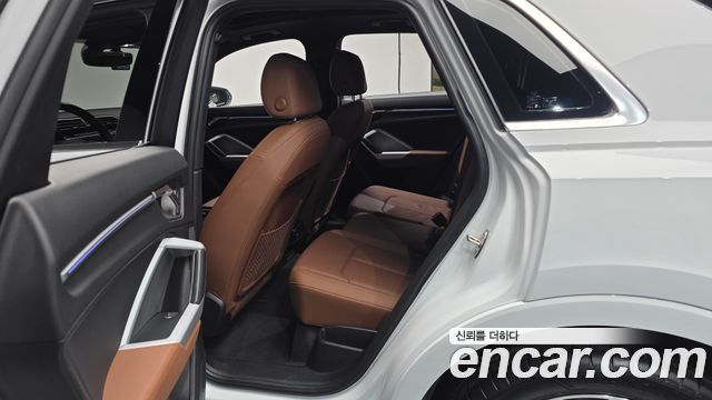 Audi Q3 2023 — photo 17