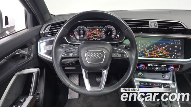 Audi Q3 2023 — photo 20