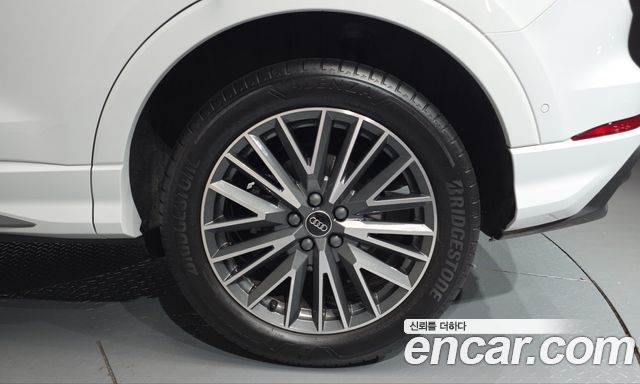 Audi Q3 2023 — photo 7