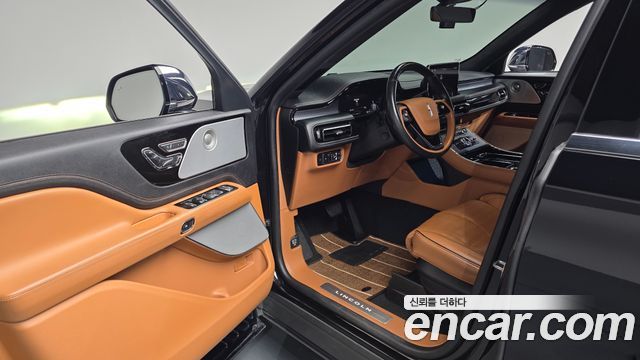 Lincoln Aviator 2022 — photo 13