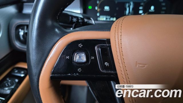 Lincoln Aviator 2022 — photo 22