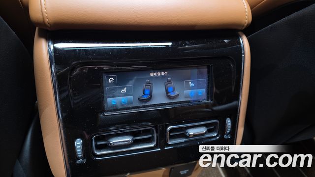 Lincoln Aviator 2022 — photo 30
