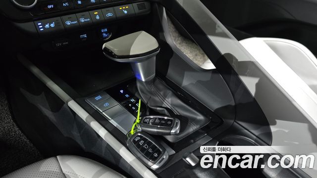 Hyundai AVANTE 2022 — photo 12
