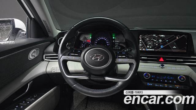 Hyundai AVANTE 2022 — photo 18