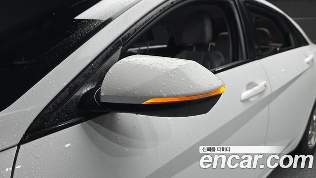 Hyundai AVANTE 2022 — photo 27