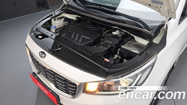 Kia Canival 2019 — photo 6