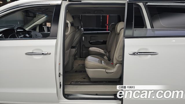 Kia Canival 2019 — photo 18