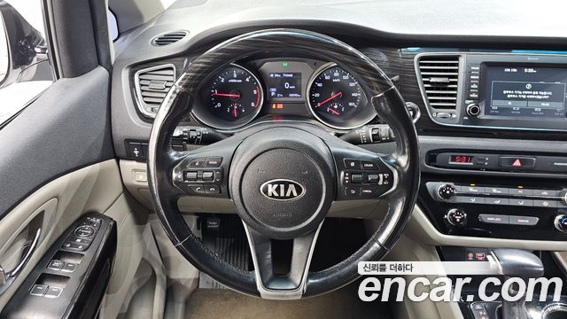 Kia Canival 2019 — photo 19