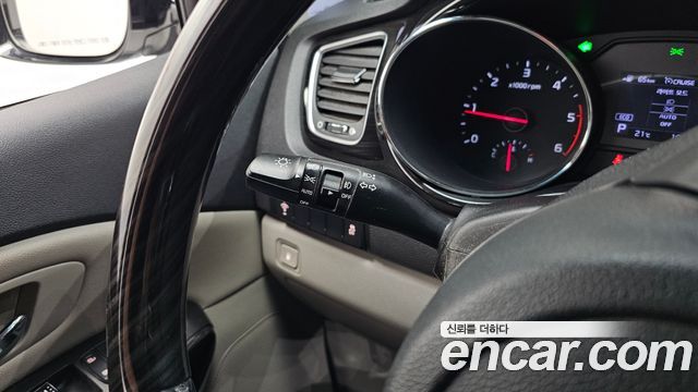 Kia Canival 2019 — photo 23