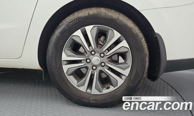 Kia Canival 2019 — photo 7