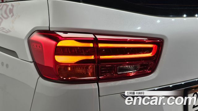 Kia Canival 2019 — photo 9